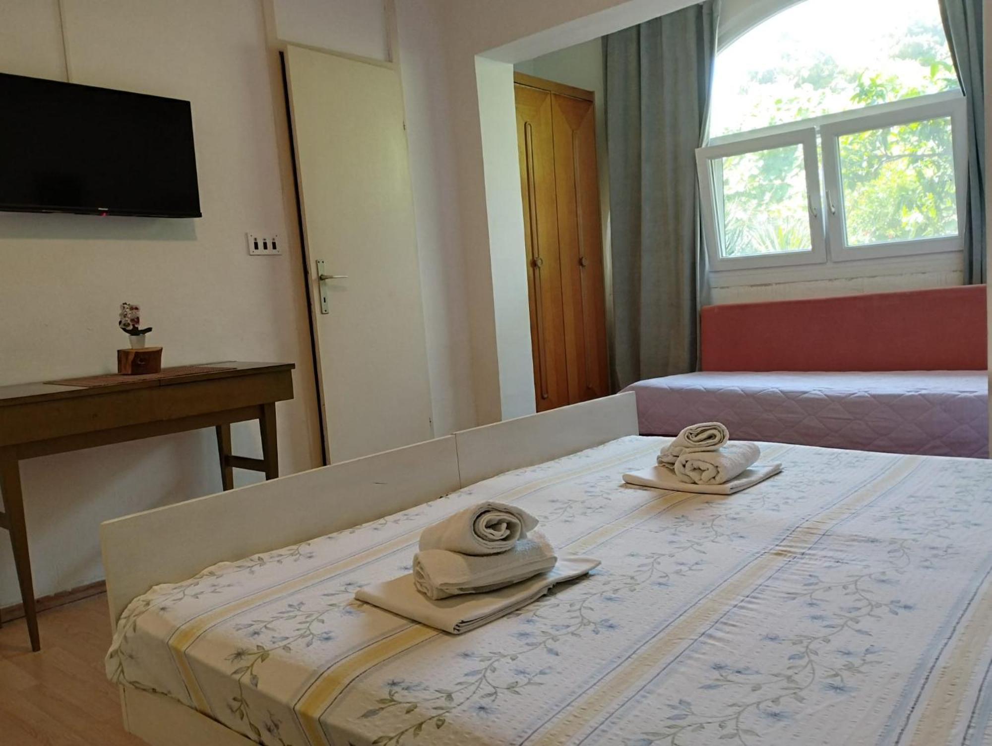 Borovik Guest House Živogošće Exteriér fotografie